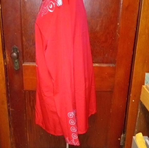 Beautiful red & silver kurtas pyjamas top w/silver buttons band collar no labels - Picture 3 of 12